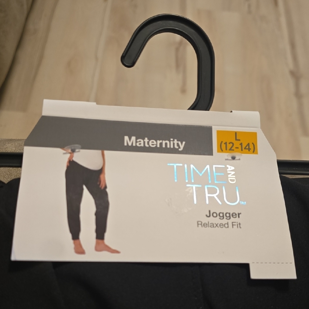 Time and Tru Black Maternity Joggers Size Large Black NWT - Picture 2 of 4